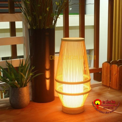 đèn tre để bàn kiểu trụ trên dưới