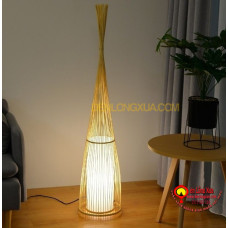 đèn tre để mặt đất buộc đầu