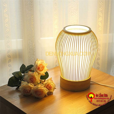 đèn tre để bàn kiểu trụ M005