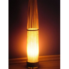 đèn tre để bàn kiểu trụ M015